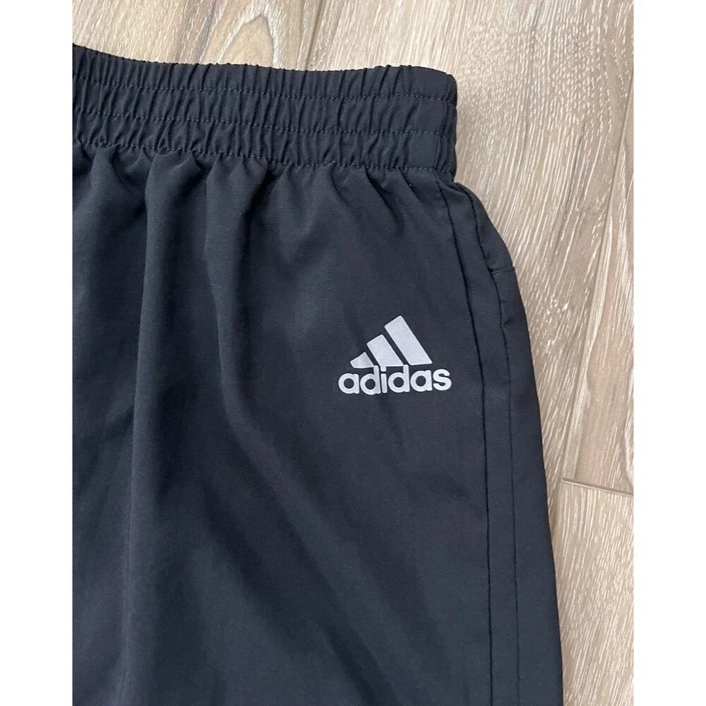 Adidas Mens Size Large 7